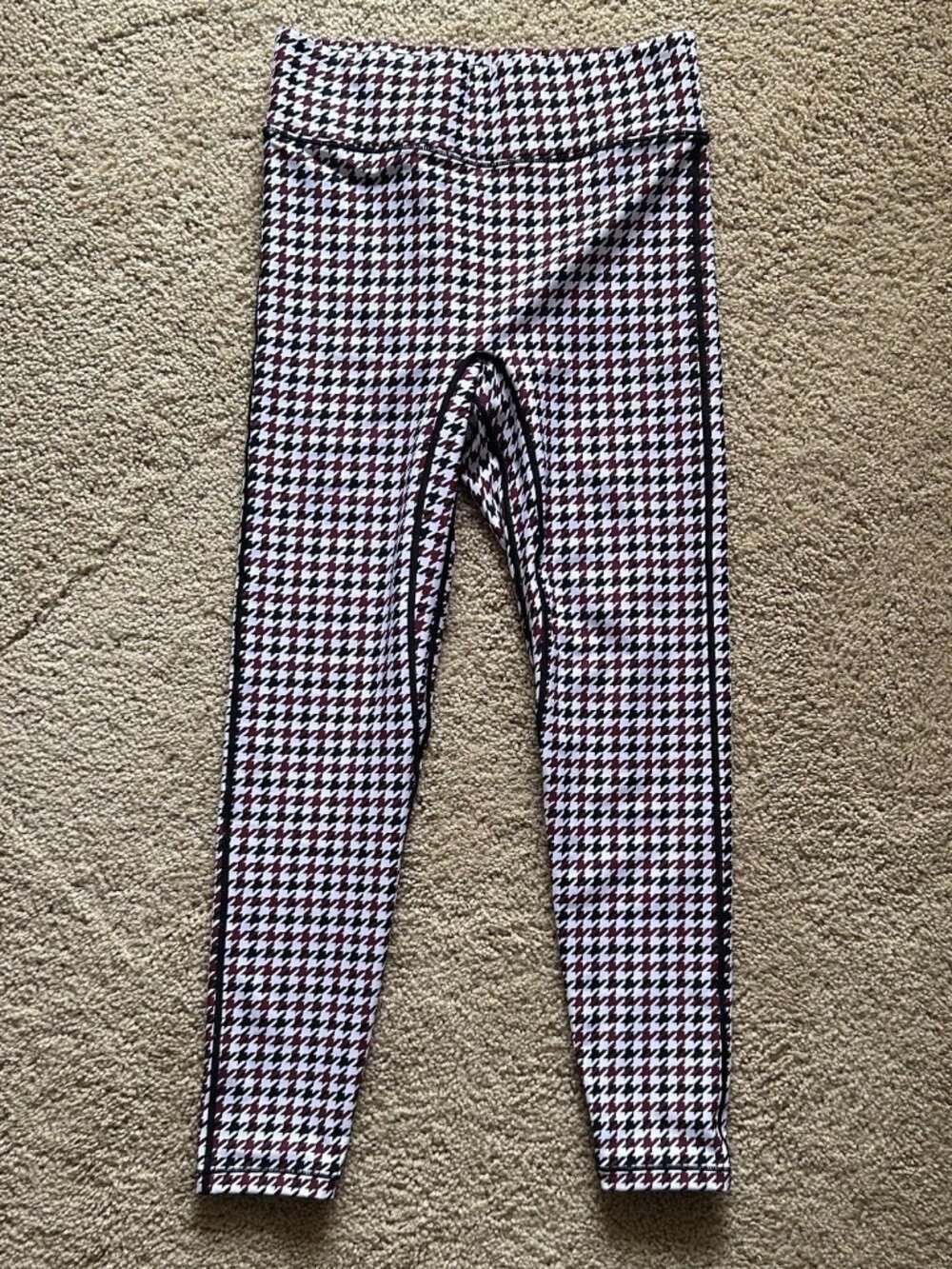 BANDIER Houndstooth Leggings (black/white/red) NWOT